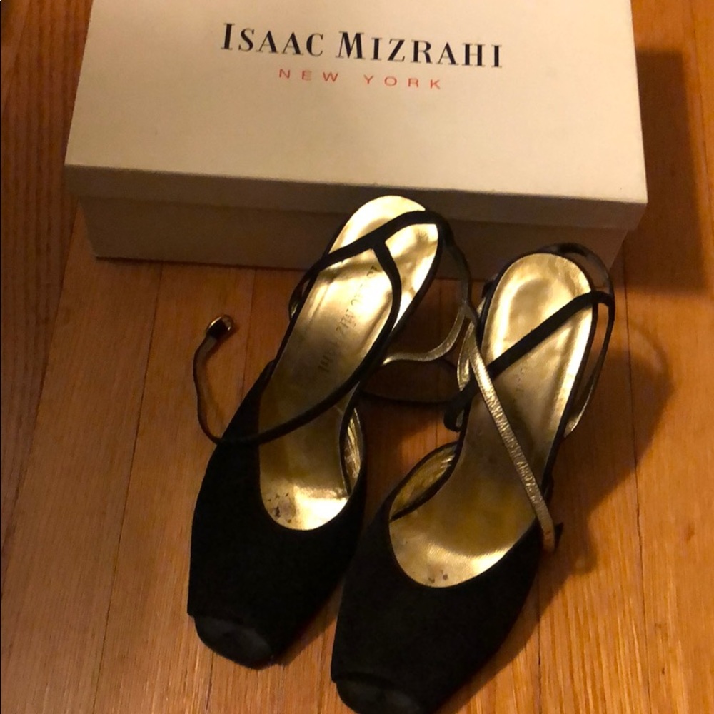 Isaac Mizrahi suede sandals